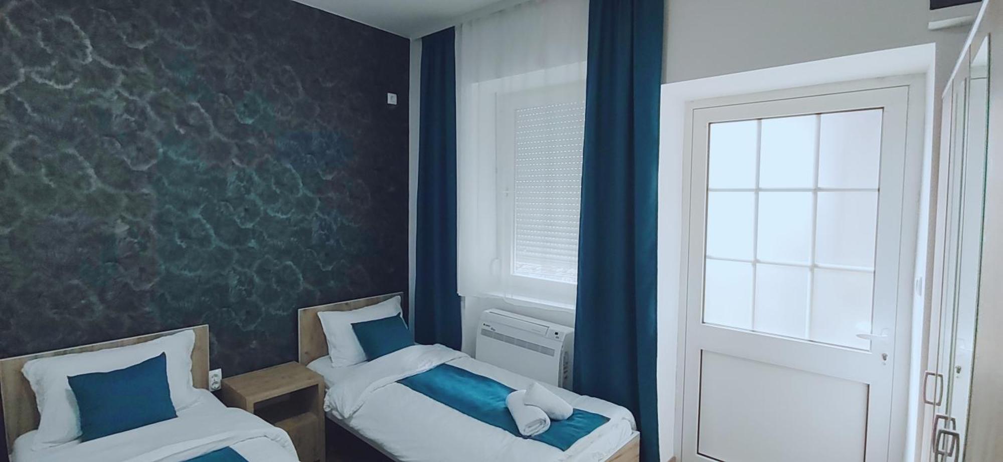 Restoran Orijent 5 Aparthotel Сомбор Екстериор снимка